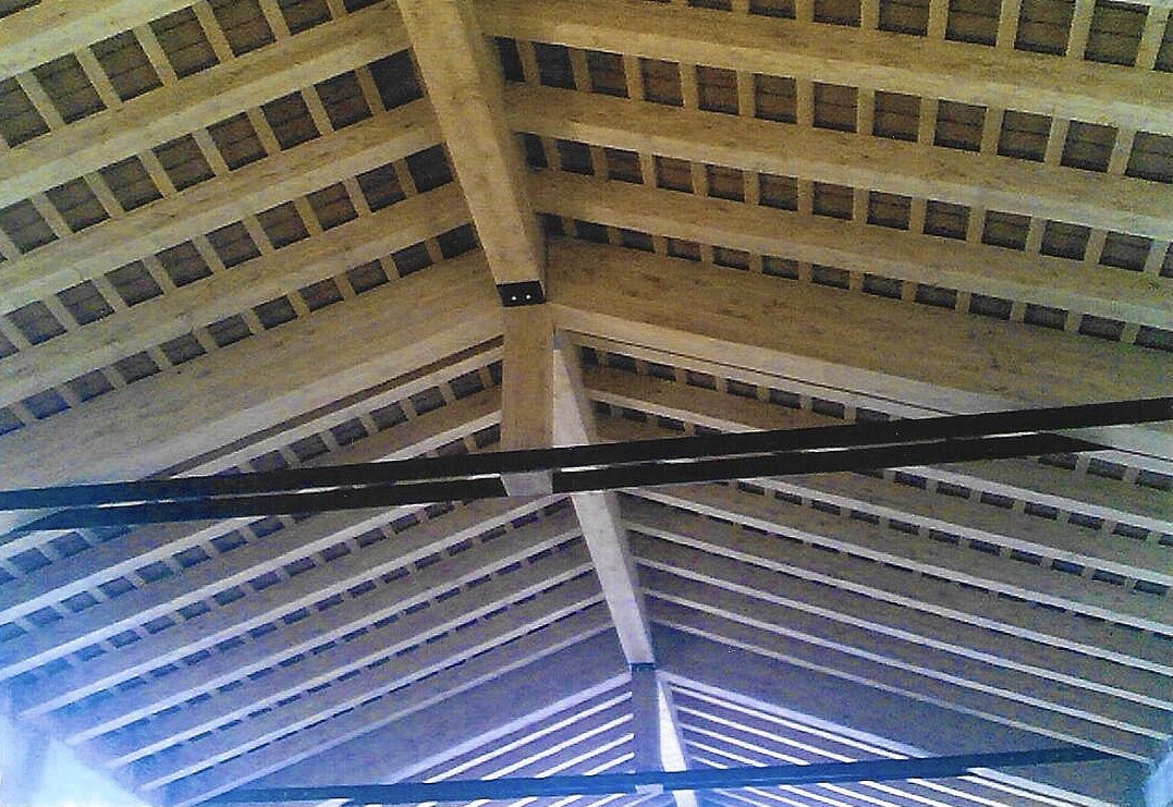 Tetto in legno realizzato da Papaj