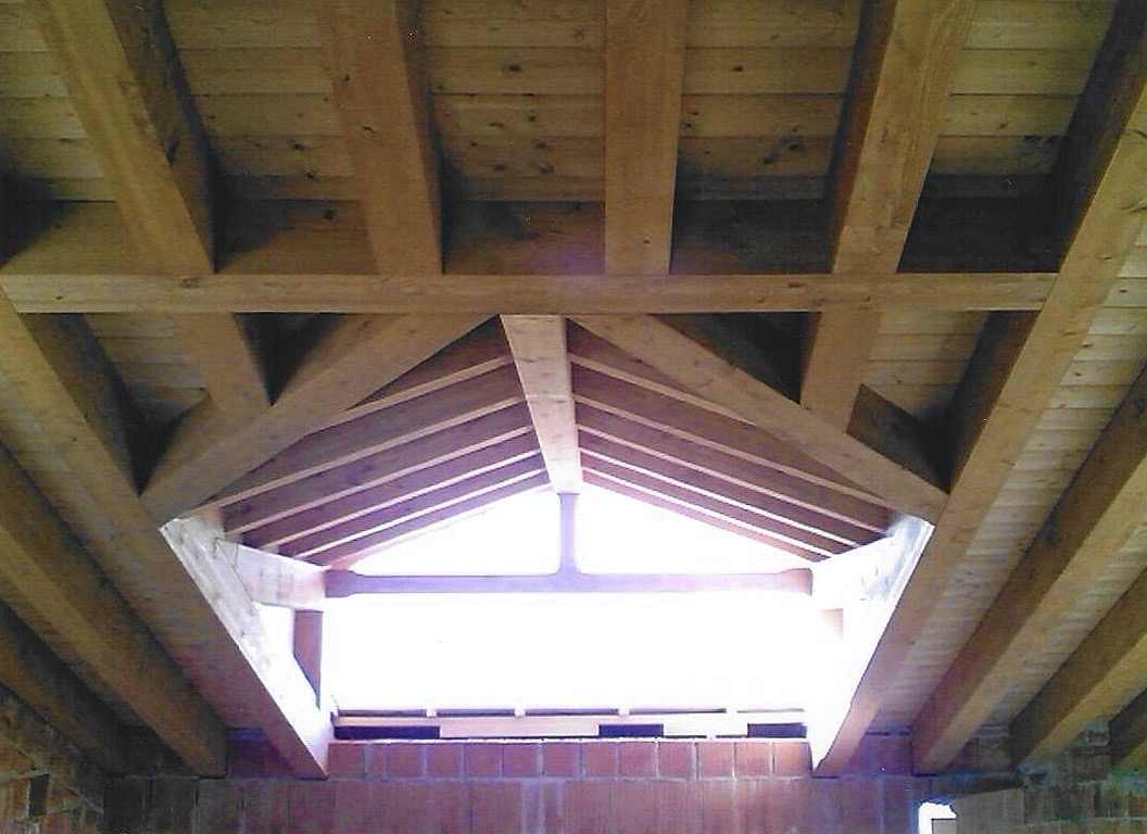 Tetto in legno realizzato da Papaj